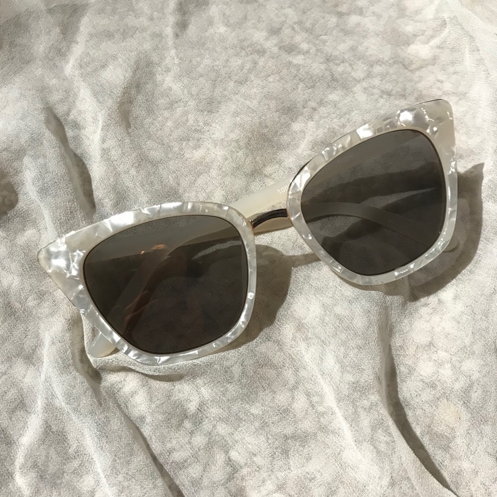 Pearly Frame Sunglasses
